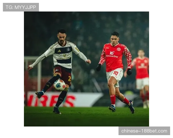 勒沃库森前场逼抢：泰拉与费尔南德斯的无球跑动覆盖范围